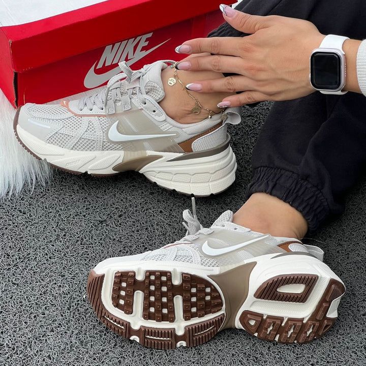 NIKE V2K Dama
