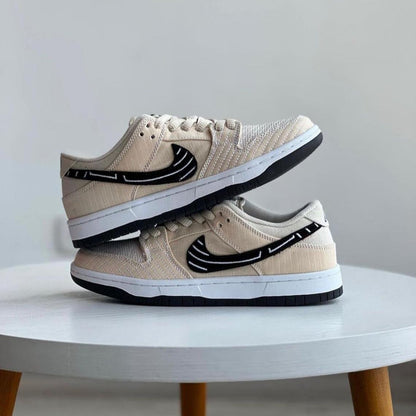 SB Dunk Low x Albino